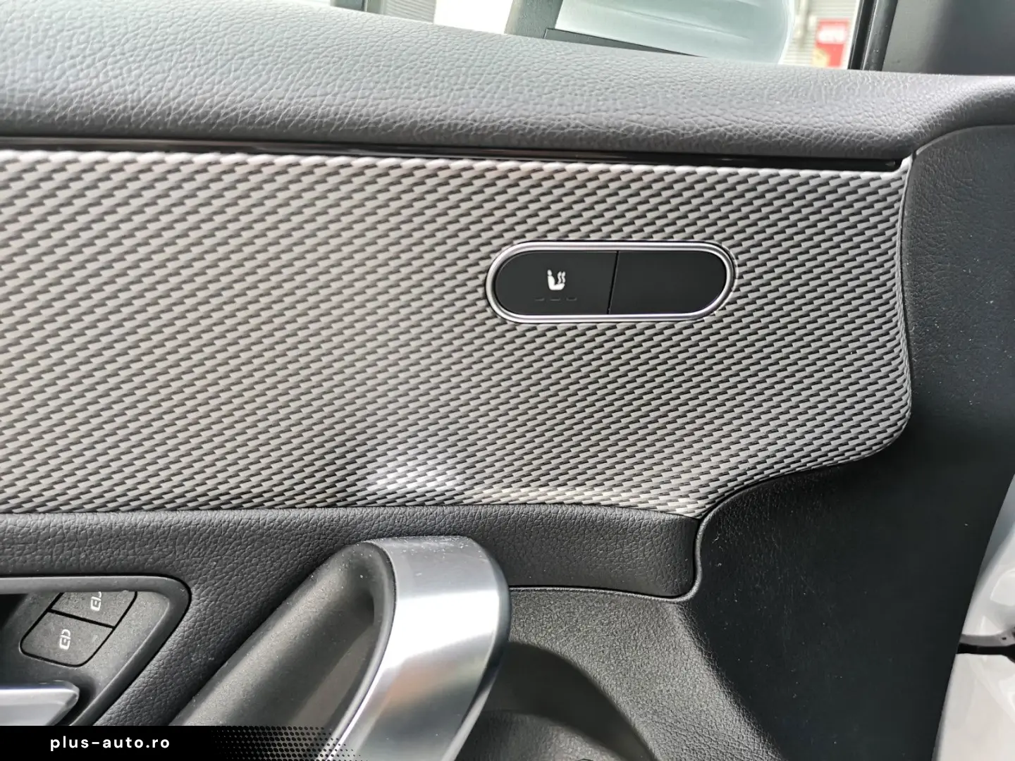 MERCEDES-BENZ A 180 Lim. Automatik NAVI MBUX R-CAM Teilleder