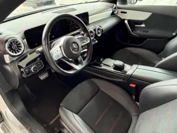 MERCEDES-BENZ CLA 200 AMG-LINE PANO ACC NIGHT-PAKET KAMERA