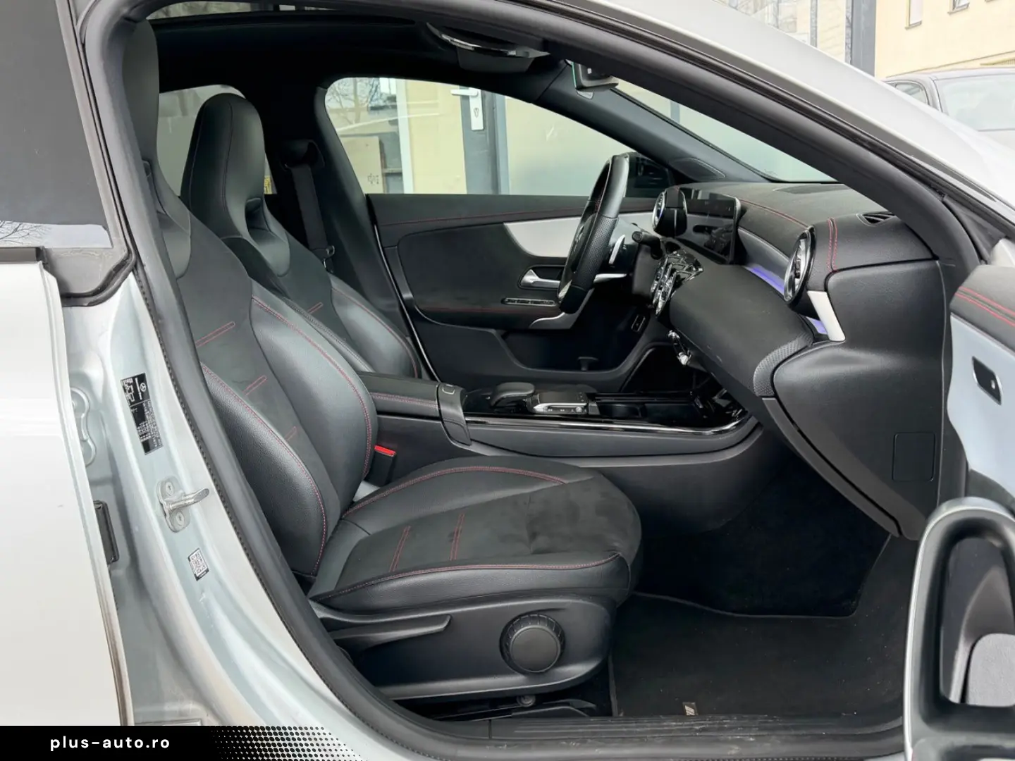 MERCEDES-BENZ CLA 200 AMG-LINE PANO ACC NIGHT-PAKET KAMERA