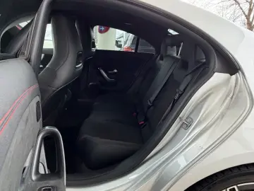 MERCEDES-BENZ CLA 200 AMG-LINE PANO ACC NIGHT-PAKET KAMERA