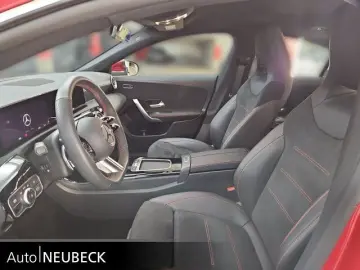 MERCEDES-BENZ CLA 220 d Coupé AMG Line Totwinkel Multibeam