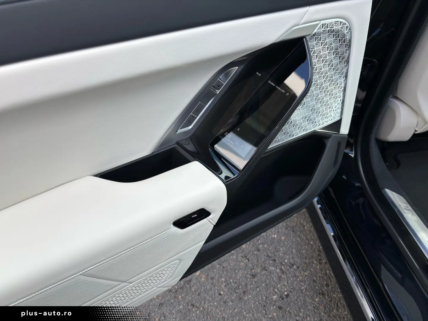 BMW 740d xDrive M Sport M Sportpaket B&W Surround