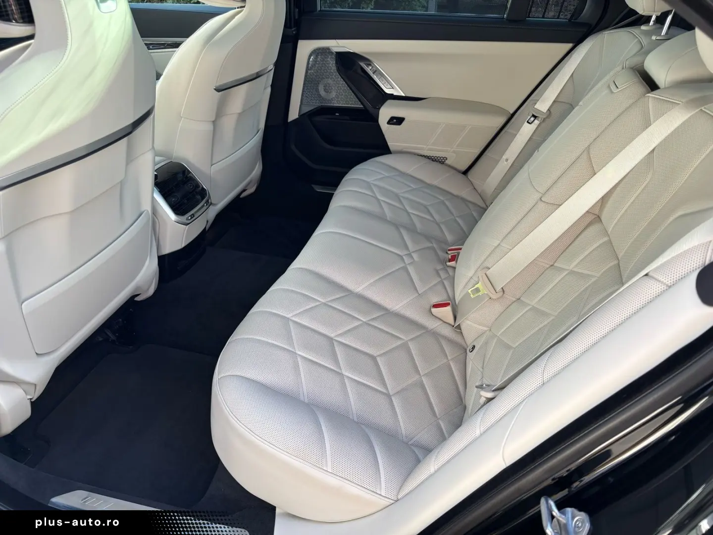 BMW 740d xDrive M Sport M Sportpaket B&W Surround