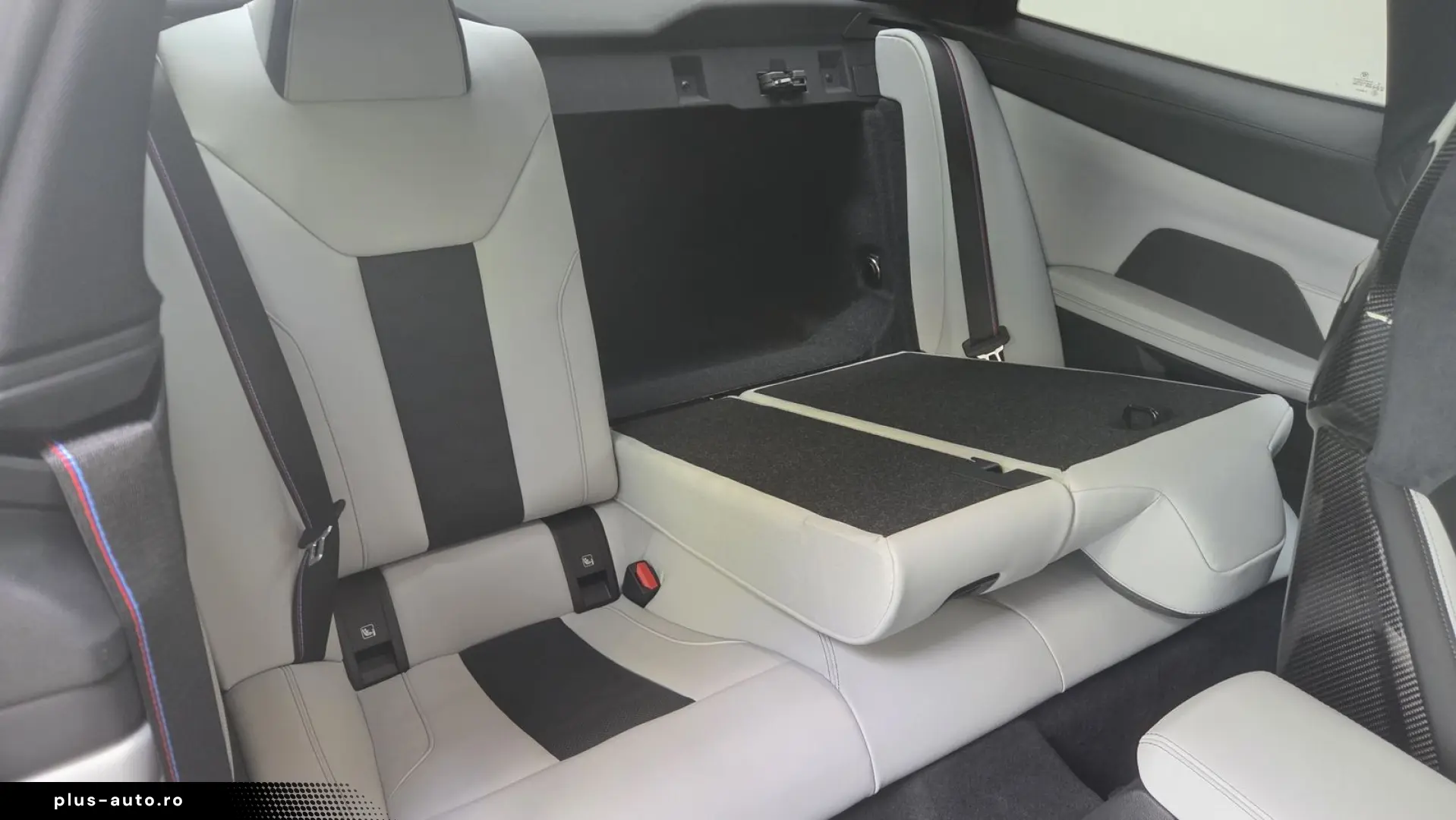 BMW M4 xDrive Competition Schale Carbon ACC 360