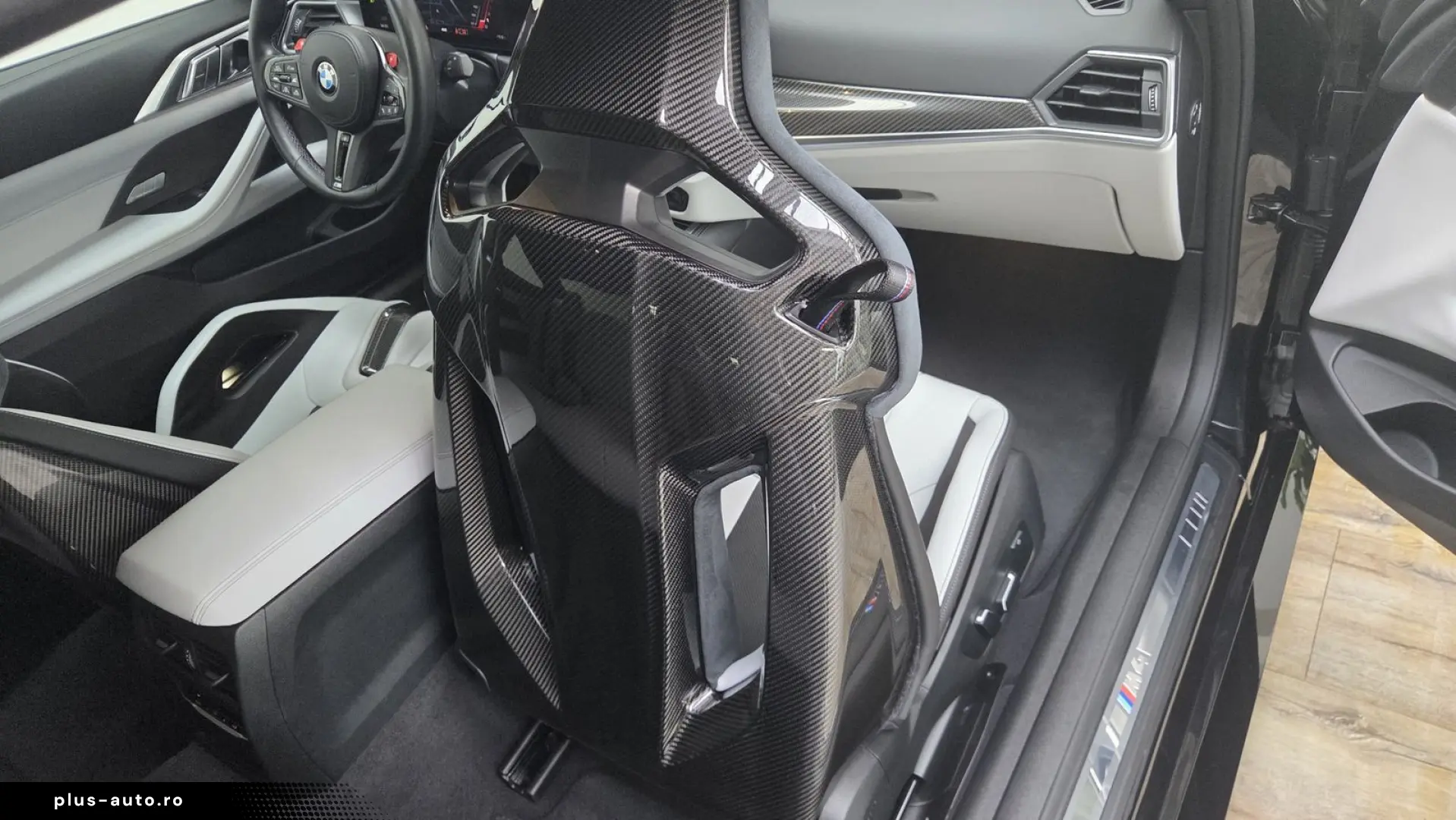 BMW M4 xDrive Competition Schale Carbon ACC 360