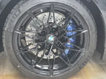 BMW M4 xDrive Competition Schale Carbon ACC 360