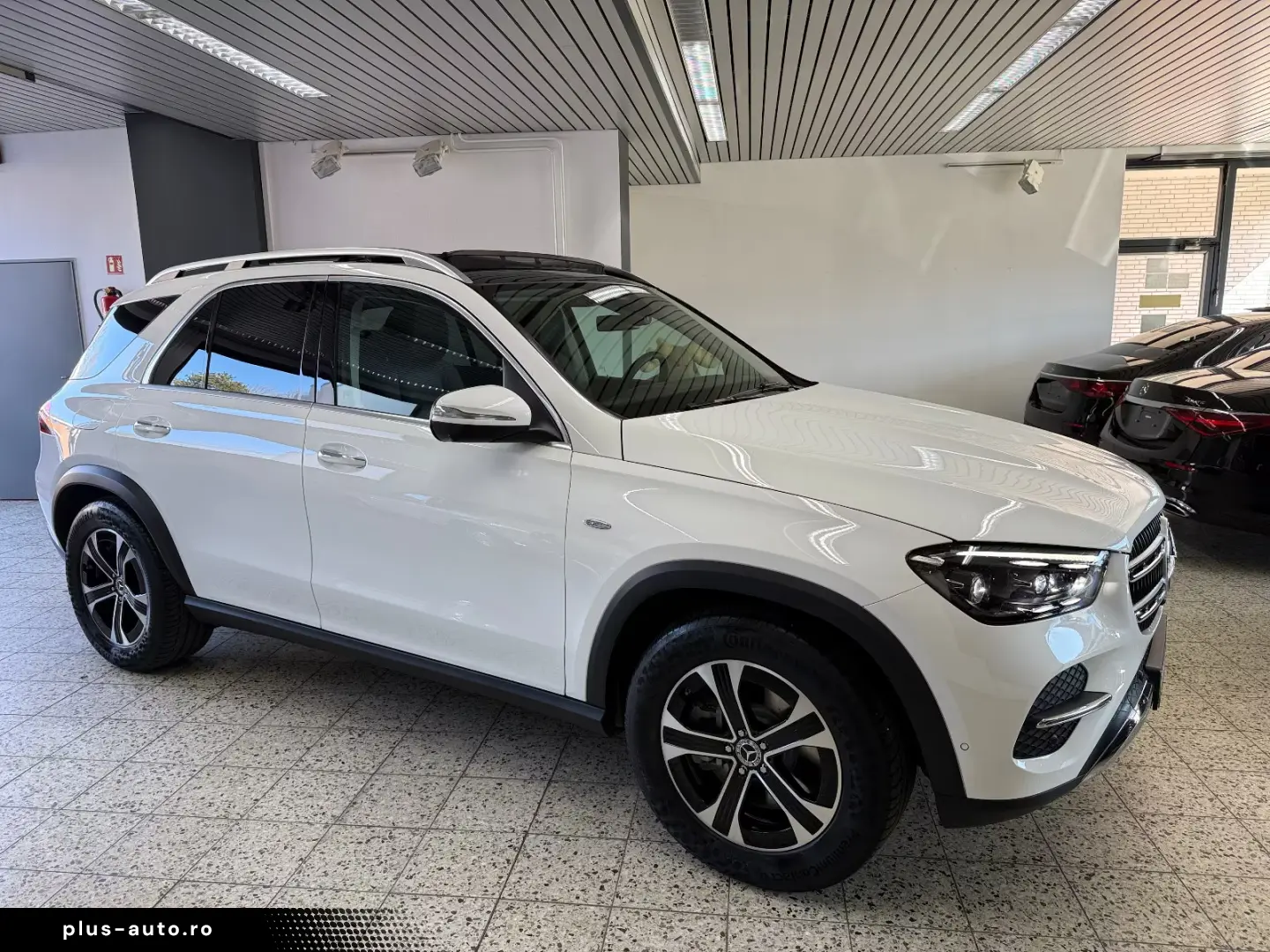 Mercedes-Benz GLE 350 de 4Ma NAVI LED PSD DISTR AHK AIRMAT