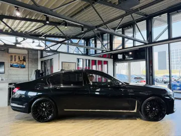 BMW 750 i xDrive 360 KAM LASER HUD G.SHD. ACC LIFT