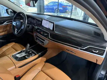 BMW 750 i xDrive 360 KAM LASER HUD G.SHD. ACC LIFT