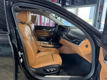 BMW 750 i xDrive 360 KAM LASER HUD G.SHD. ACC LIFT