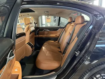 BMW 750 i xDrive 360 KAM LASER HUD G.SHD. ACC LIFT