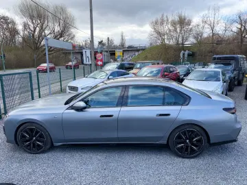 BMW 740 d xDrive M Sport LED PANO LEDER B&W STAND