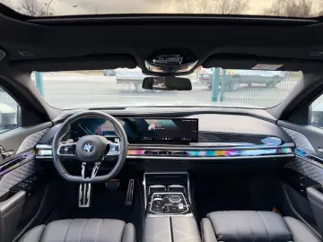 BMW 740 d xDrive M Sport LED PANO LEDER B&W STAND