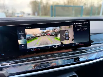 BMW 740 d xDrive M Sport LED PANO LEDER B&W STAND