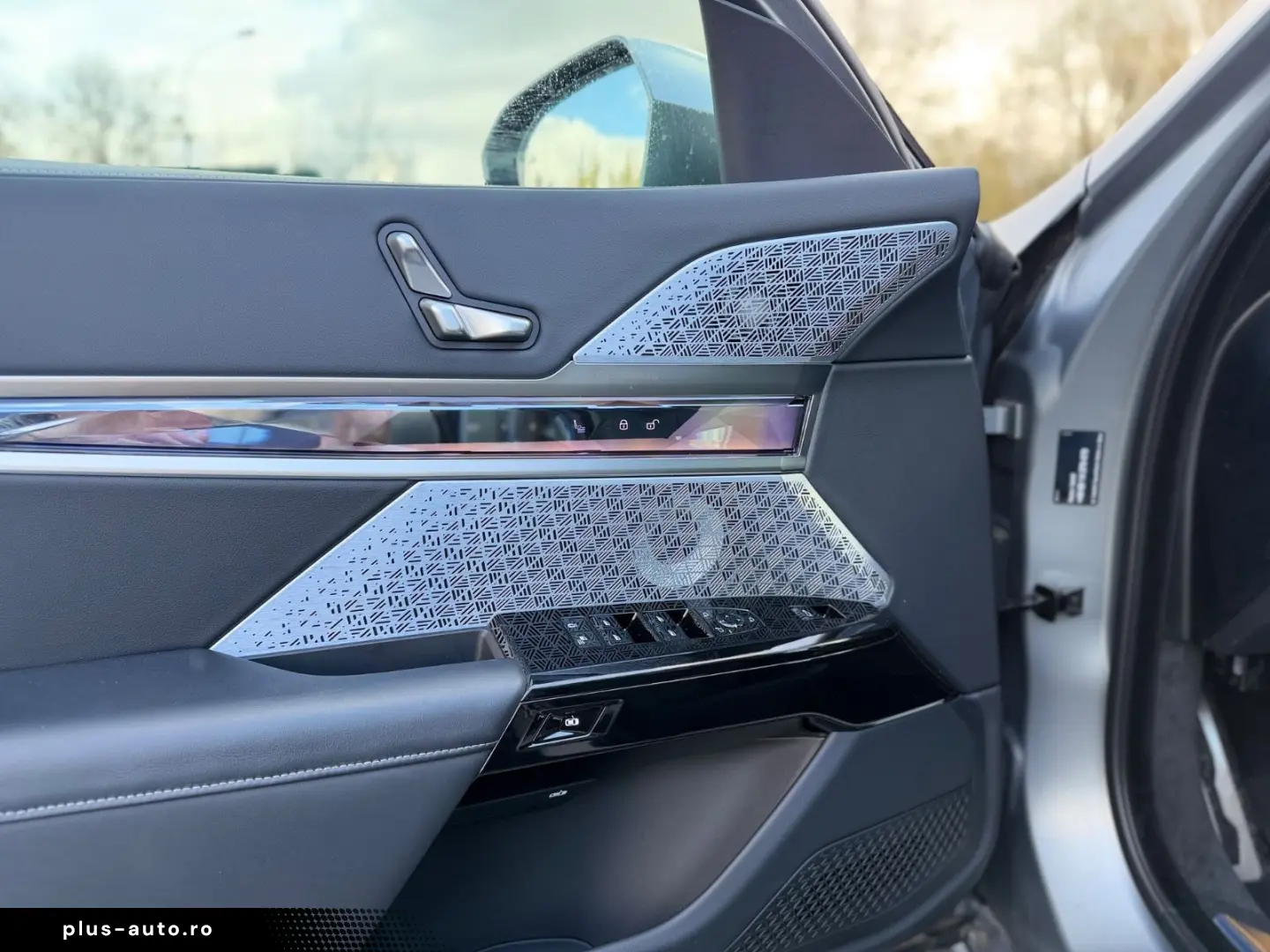 BMW 740 d xDrive M Sport LED PANO LEDER B&W STAND