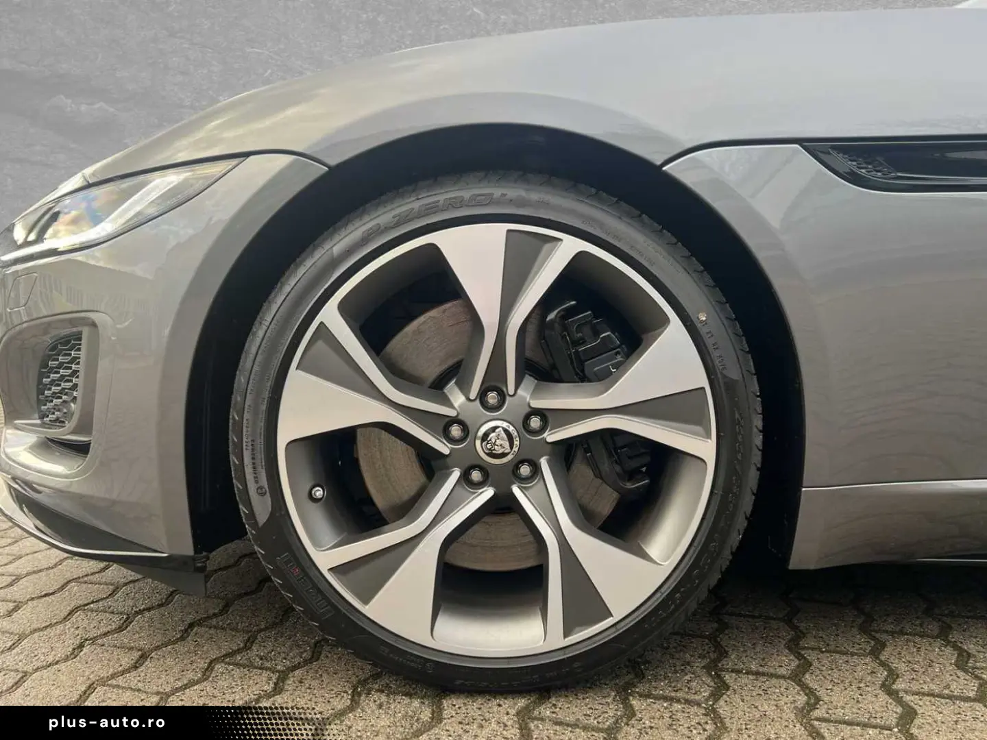 Jaguar F-Type Cabriolet P300