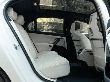 BMW 740d xDrive M SPORT.SOFTC.SKY.MASSAGE.AHK.5 100