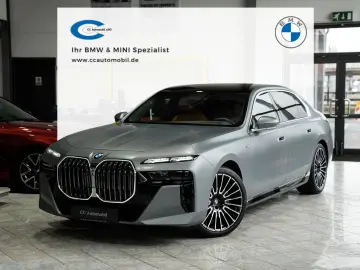BMW 740d xDrive M Sport Sitzbelüft. Massage Standh.