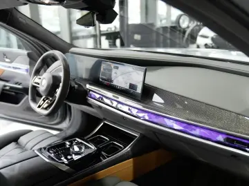 BMW 740d xDrive M Sport Sitzbelüft. Massage Standh.