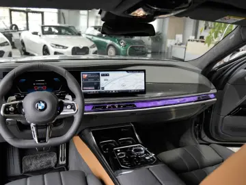 BMW 740d xDrive M Sport Sitzbelüft. Massage Standh.