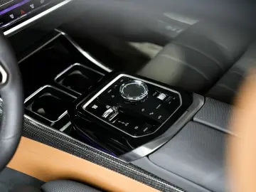 BMW 740d xDrive M Sport Sitzbelüft. Massage Standh.