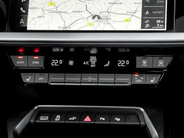 AUDI A3 Sportback S line 40 TFSI e S tronic Nav  Pano