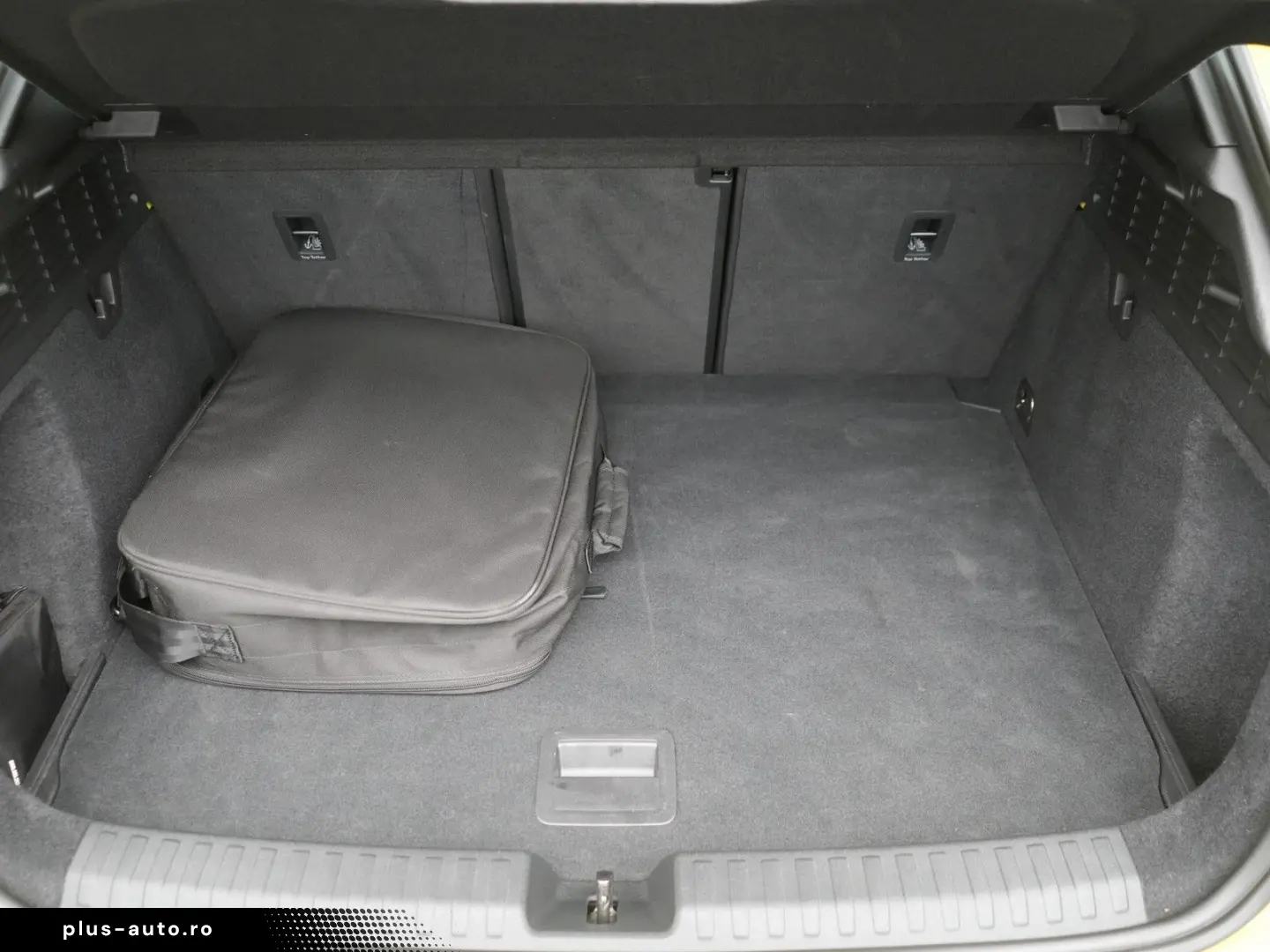 AUDI A3 Sportback 40 e S line NAVI PANO SHZ PDC