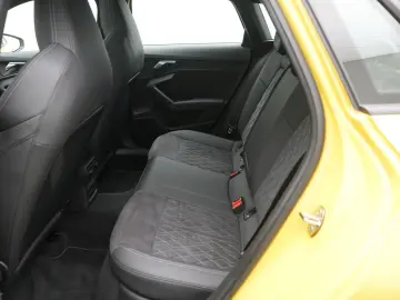 AUDI A3 Sportback 40 e S line NAVI PANO SHZ PDC