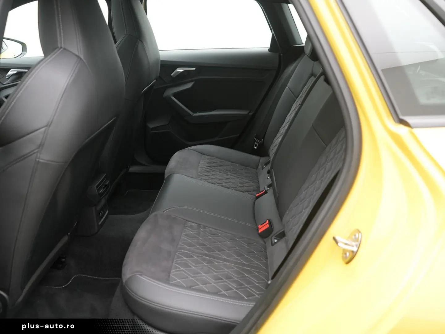 AUDI A3 Sportback 40 e S line NAVI PANO SHZ PDC