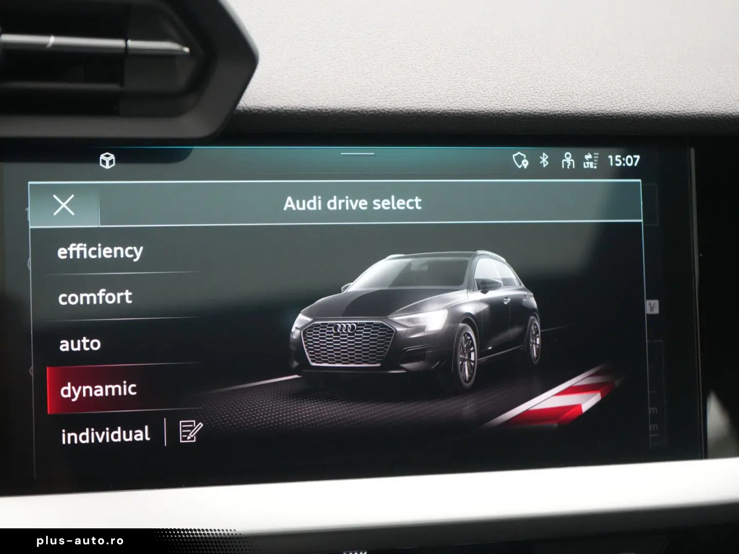 AUDI A3 Sportback 40 e S line NAVI PANO SHZ PDC