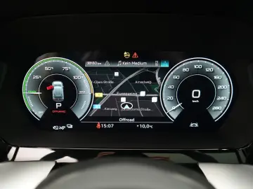 AUDI A3 Sportback 40 e S line NAVI PANO SHZ PDC