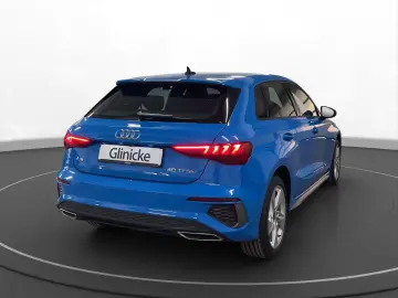 AUDI A3 Sportback 40 TFSIe S line Pano LED LM 17  Nav