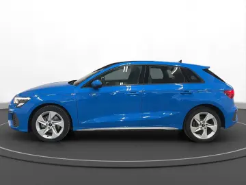 AUDI A3 Sportback 40 TFSIe S line Pano LED LM 17  Nav