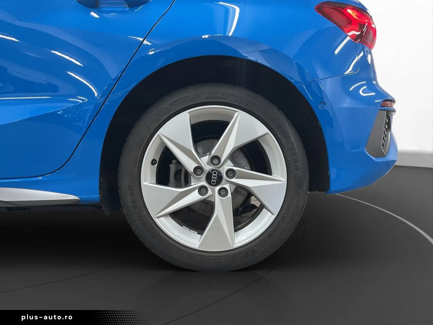 AUDI A3 Sportback 40 TFSIe S line Pano LED LM 17  Nav