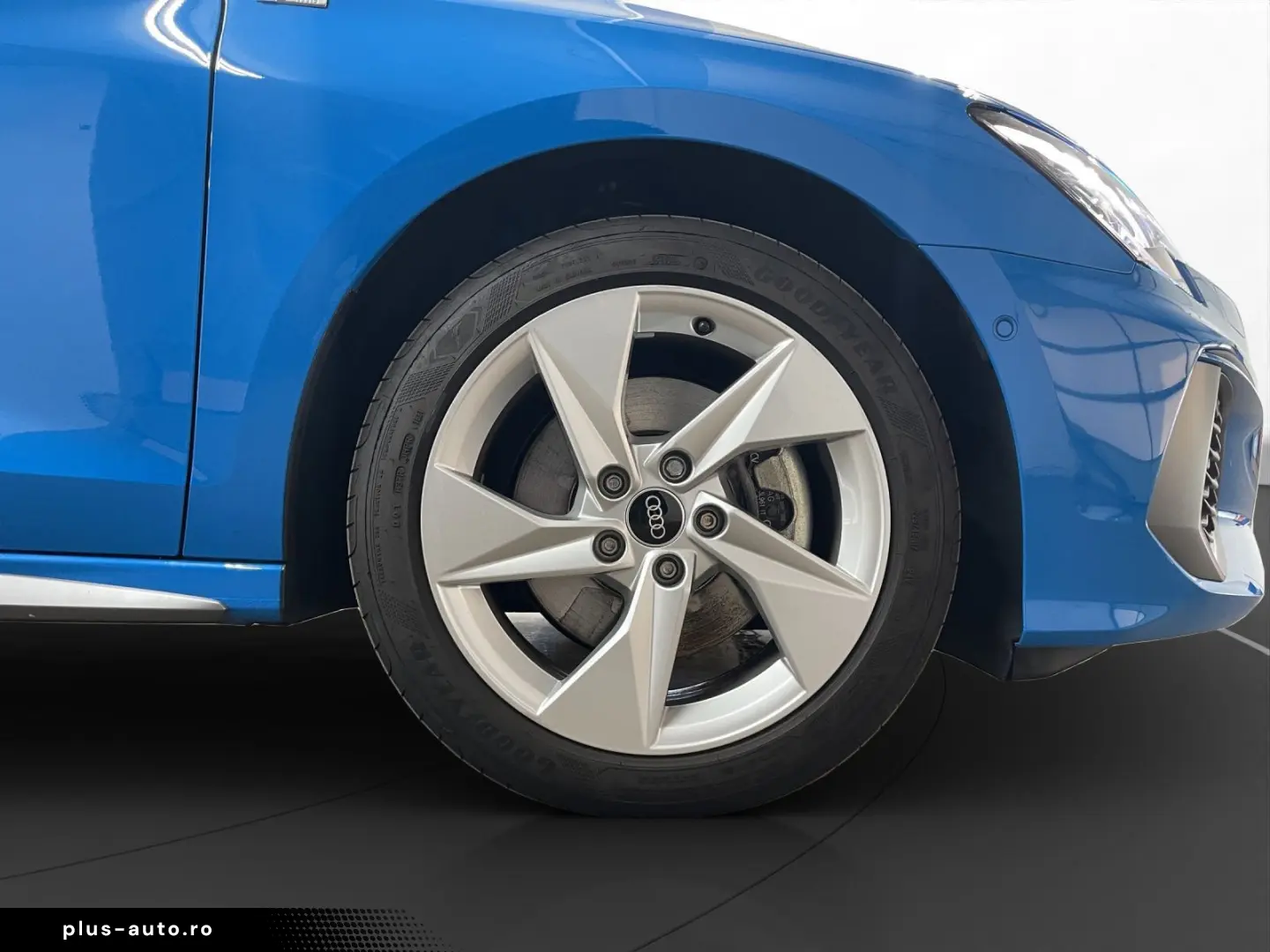 AUDI A3 Sportback 40 TFSIe S line Pano LED LM 17  Nav