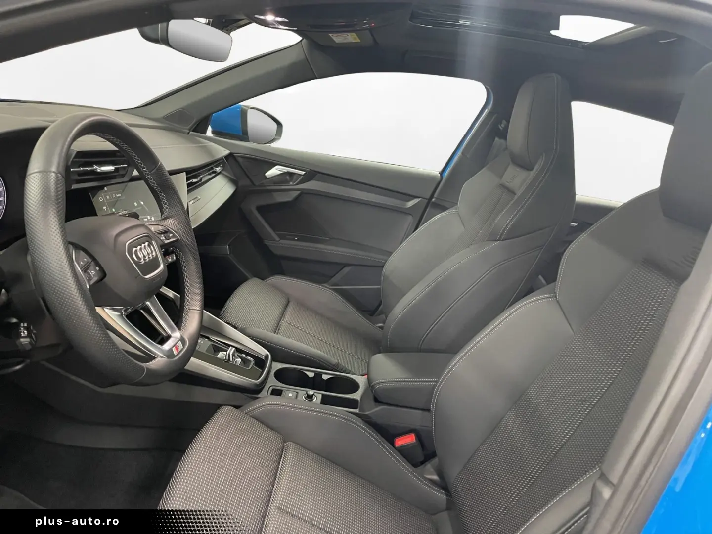 AUDI A3 Sportback 40 TFSIe S line Pano LED LM 17  Nav