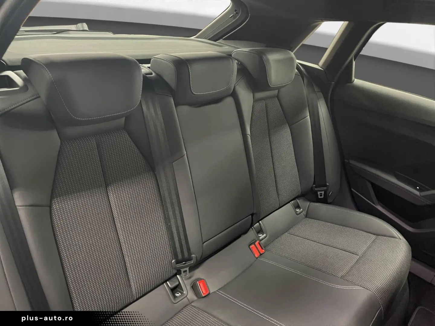 AUDI A3 Sportback 40 TFSIe S line Pano LED LM 17  Nav