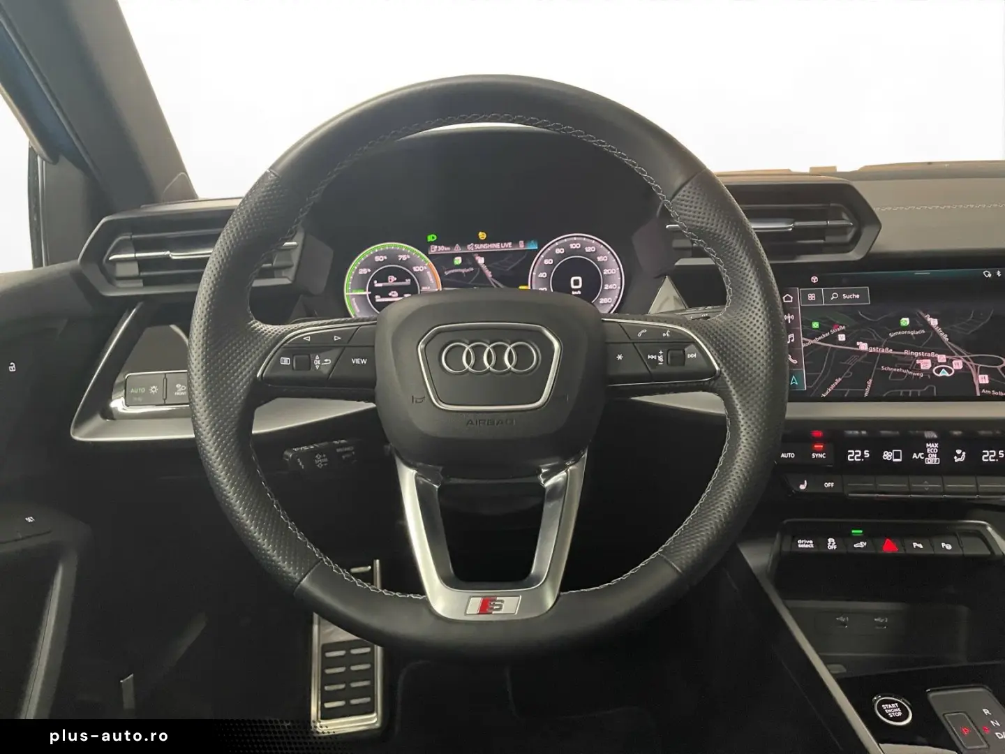 AUDI A3 Sportback 40 TFSIe S line Pano LED LM 17  Nav