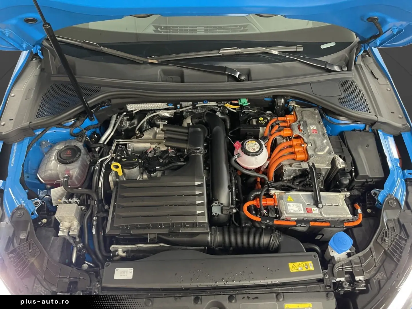 AUDI A3 Sportback 40 TFSIe S line Pano LED LM 17  Nav