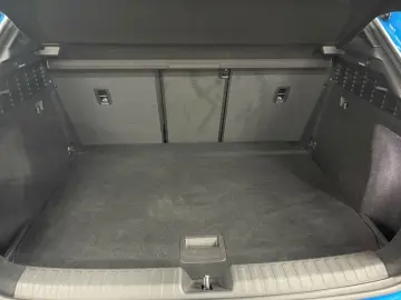 AUDI A3 Sportback 40 TFSIe S line Pano LED LM 17  Nav