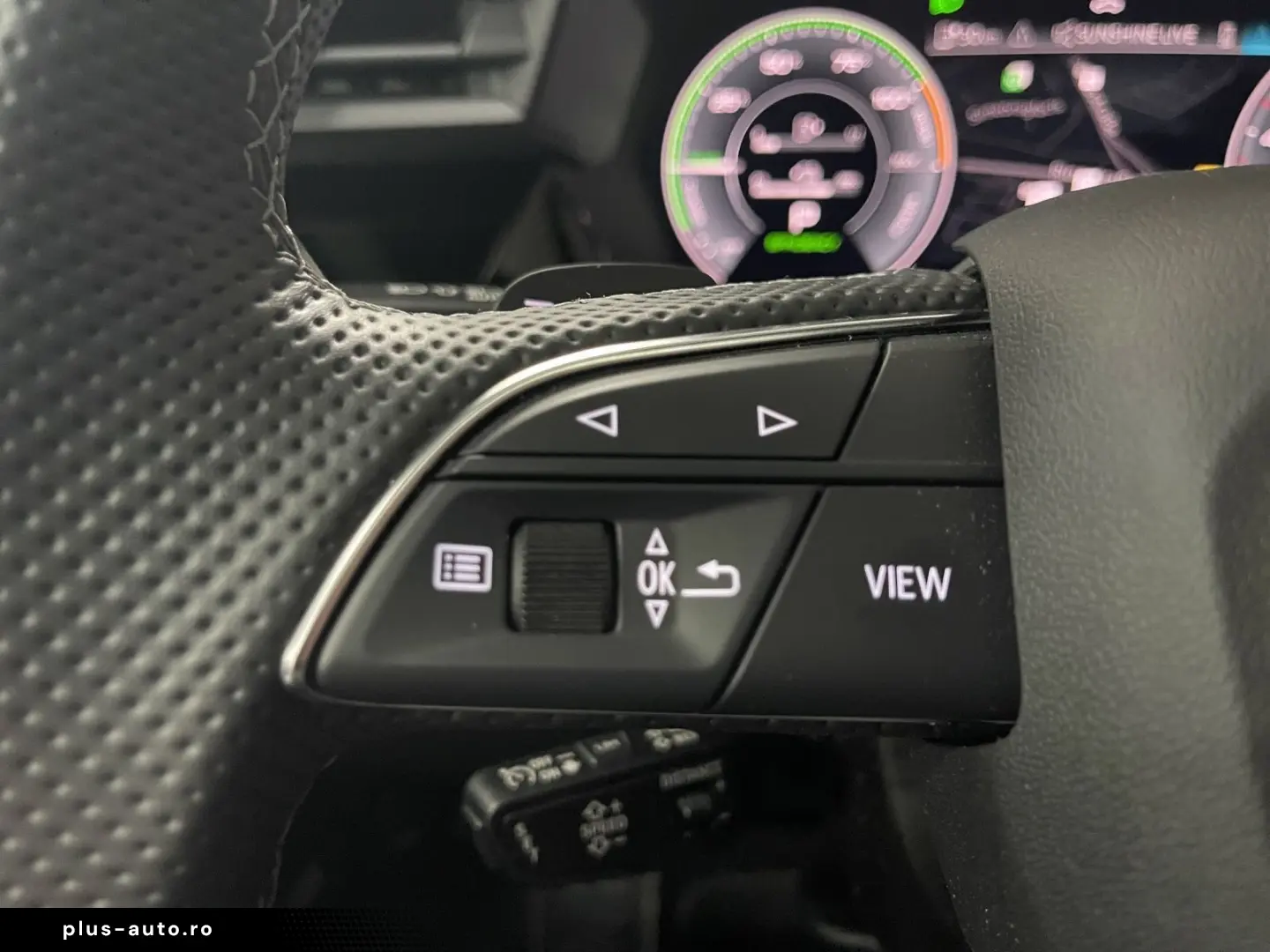 AUDI A3 Sportback 40 TFSIe S line Pano LED LM 17  Nav