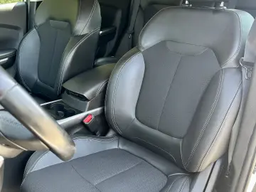 Renault Kadjar  Echipare Intense Faruri LED Rate Garantie