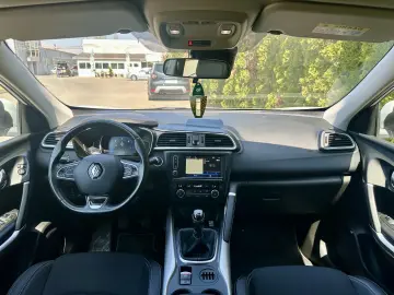 Renault Kadjar  Echipare Intense Faruri LED Rate Garantie