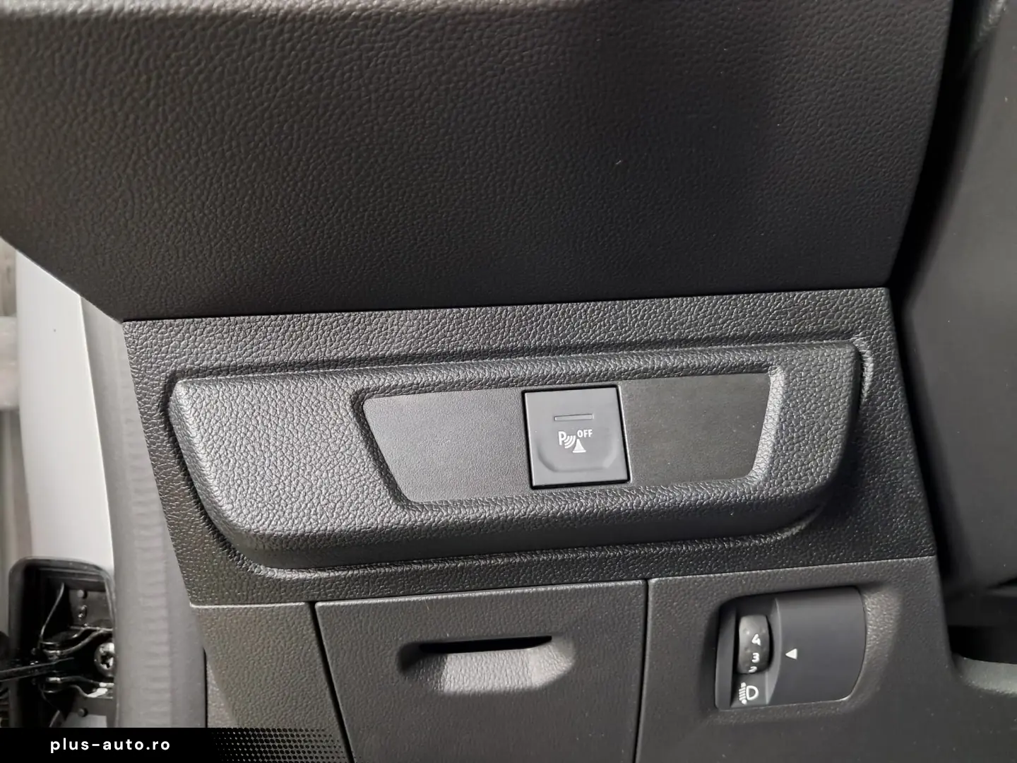 DACIA SANDERO 1.0i 91CP 2023