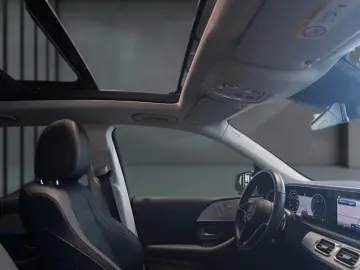 Mercedes-Benz GLE 300d4M AMG MBEAM BURM AMBIE CARP AHK PANO