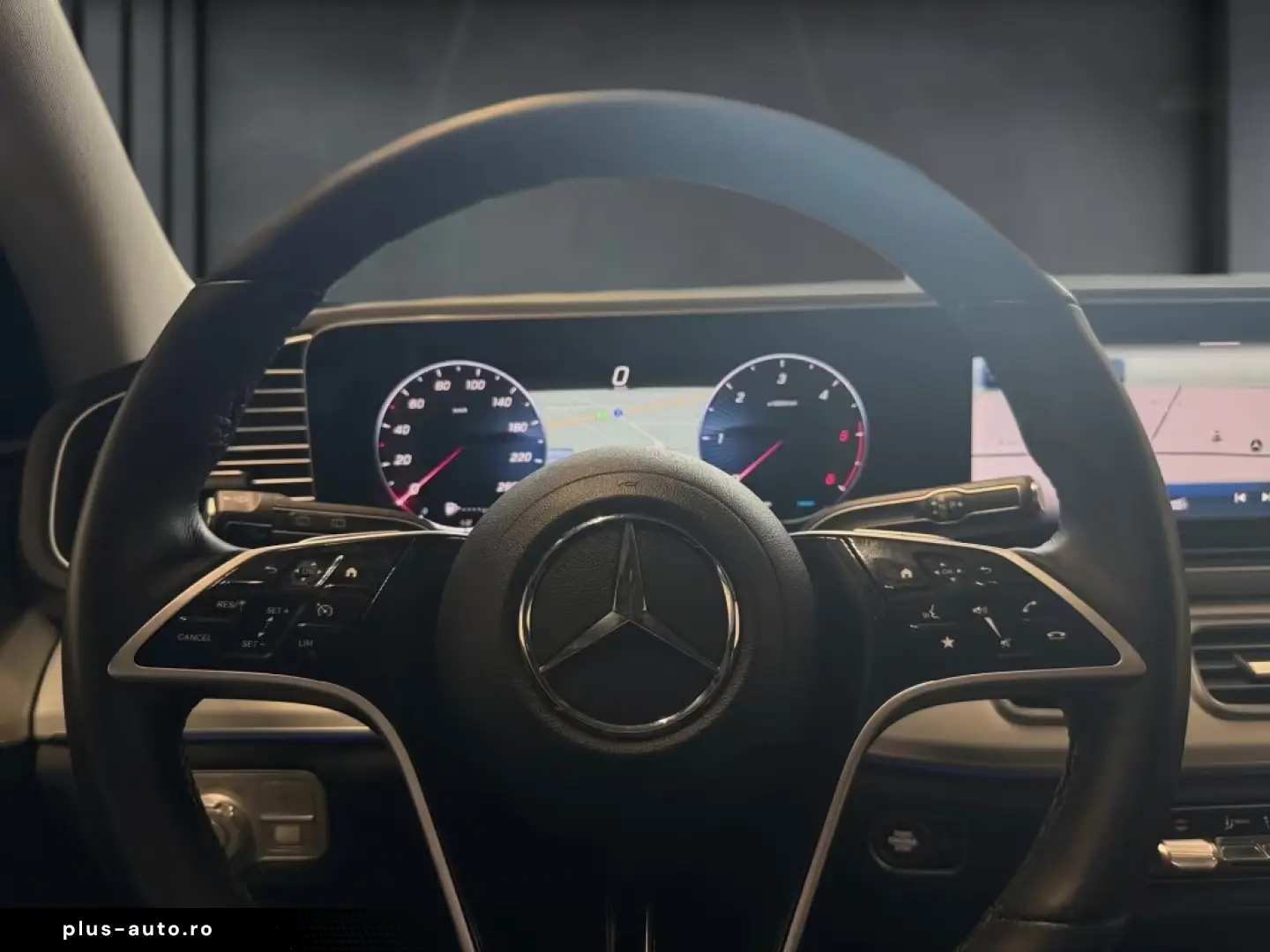 Mercedes-Benz GLE 300d4M AMG MBEAM BURM AMBIE CARP AHK PANO