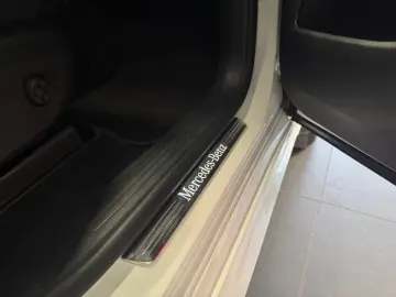 Mercedes-Benz GLE 300d4M AMG MBEAM BURM AMBIE CARP AHK PANO