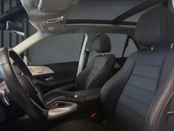 Mercedes-Benz GLE 300d4M AMG MBEAM BURM AMBIE CARP AHK PANO