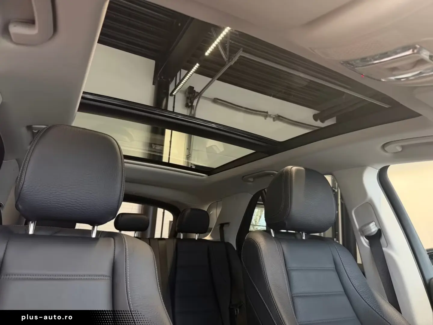 Mercedes-Benz GLE 300d4M AMG MBEAM BURM AMBIE CARP AHK PANO