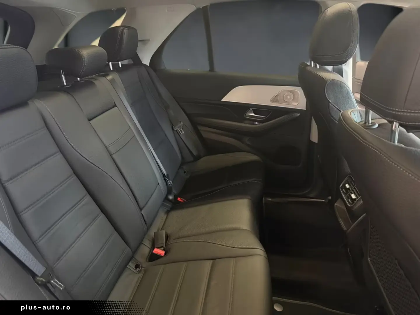 Mercedes-Benz GLE 300d4M AMG MBEAM BURM AMBIE CARP AHK PANO